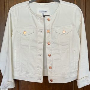 White jeans jacket with rose gold buttons